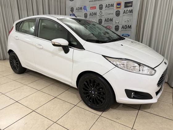FORD FIESTA 1.6 TITANIUM HATCH 16V FLEX 4P POWERSHIFT FORD FIESTA 1.6 TITANIUM HATCH 16V FLEX 4P POWERSHIFT